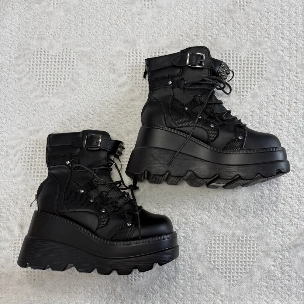 SHEIN Black Chunky Platform Boots (8)